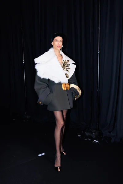 Look 2